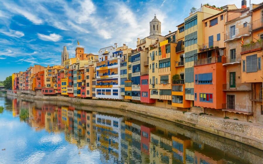 From Barcelona: Girona, Figueres, Dalí Museum, and Cadaqués - Figueres: a short pause before Salvador Dalí