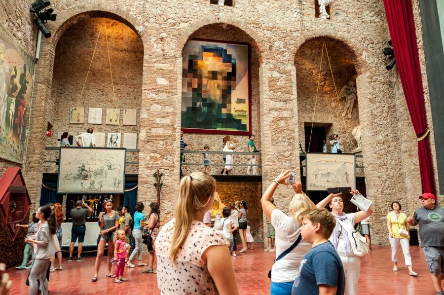 From Barcelona: Girona Guided Tour & Dalí Museum in Figueres - Key points to know before booking