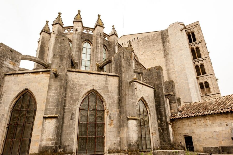 From Barcelona: Girona Guided Tour & Dalí Museum in Figueres - The drive to Figueres and Dalí’s theatrical museum