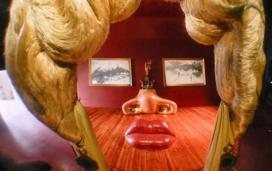 From Barcelona: Girona Guided Tour & Dalí Museum in Figueres - Why the museum time can feel short
