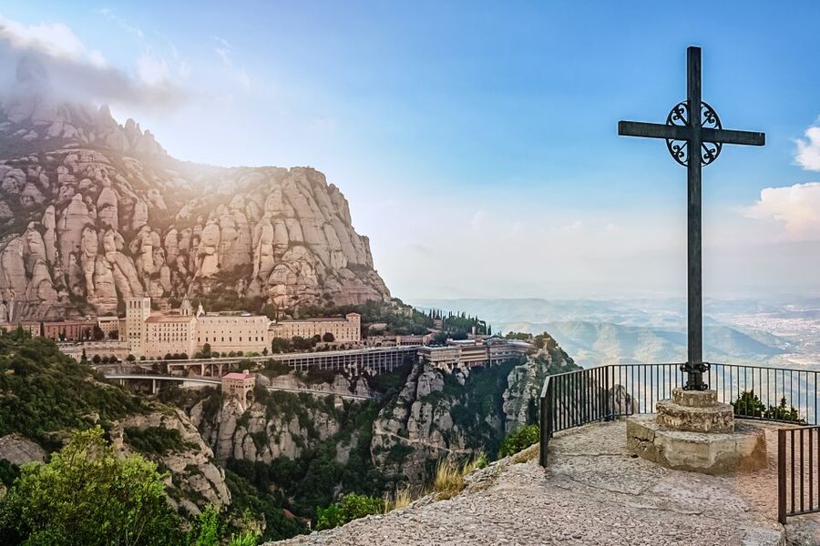 From Barcelona: Montserrat Day Trip with Optional Tickets - Key points to know before you book