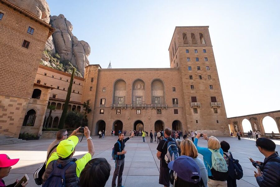 From Barcelona: Montserrat Monastery, Easy Hike, Cable Car - An easy hike through Montserrat National Park