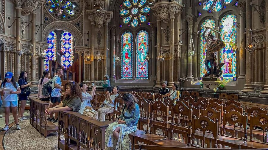 From Barcelona: Montserrat Tour, Rack Railway & Licor Taste - Is $50 a fair price?