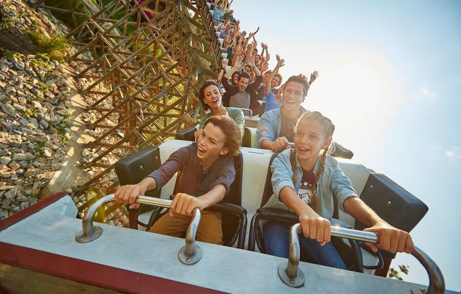 From Barcelona: PortAventura Theme Park Ticket & Transfer - Shows can rescue a crowded day