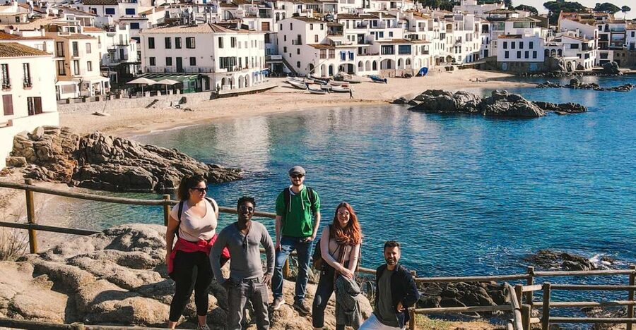 From Barcelona: Small Group to Girona and Costa Brava - Who should book this experience?