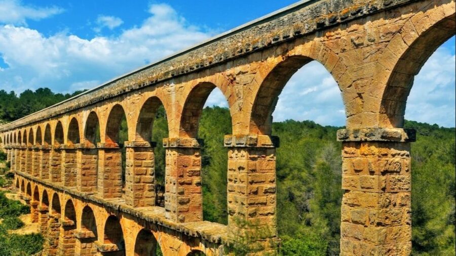 From Barcelona: Tarragona & Sitges Full Day Tour with Pickup - Walking Tarragona’s Archaeological Promenade