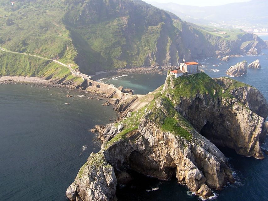 From Bilbao: Gaztelugatxe, Bermeo and Gernika Day Trip - Meeting in central Bilbao
