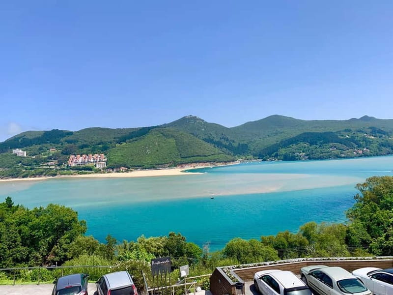 From Bilbao: Gaztelugatxe, Gernika, and Mundaka Group Tour - Guides make the short schedule work