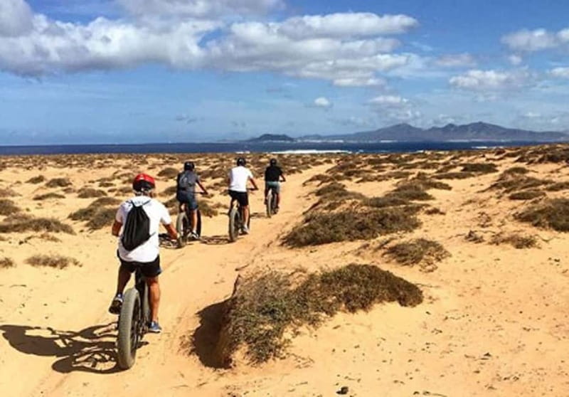 From Corralejo: Fuerteventura Guided E-Bike/E-scooter Tour - Getting started in Corralejo