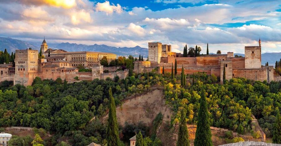 From Costa del Sol: Granada, Alhambra + Nasrid Palaces Tour - What the $153 price really covers