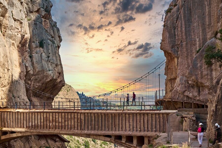 From Fuengirola: Caminito del Rey Guided Day Trip - Weather, safety, and who should skip it