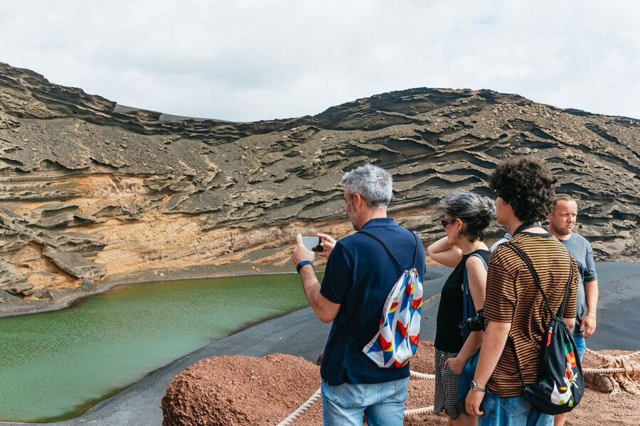 From Fuerteventura: Lanzarote Trip with Wine Tasting & Lunch - La Geria and Lanzarote’s volcanic wine