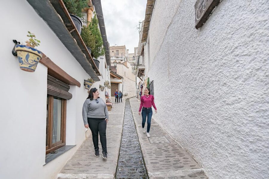 From Granada: Alpujarra Villages Guided Day Tour - Lanjarón, water, and a glimpse of the old defenses