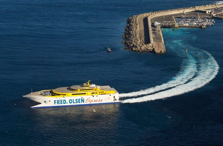 From Lanzarote: Round-Trip Ferry Transfer to Fuerteventura - Should you book this ferry day?