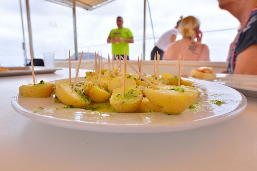 From Lanzarote: Sailing Day Trip Around La Graciosa - Lunch, Drinks, And The Real Value Of $81
