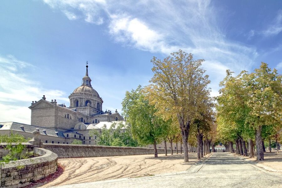 From Madrid: El Escorial and Valley's Basilica Half Day Tour - Leaving Madrid for San Lorenzo de El Escorial