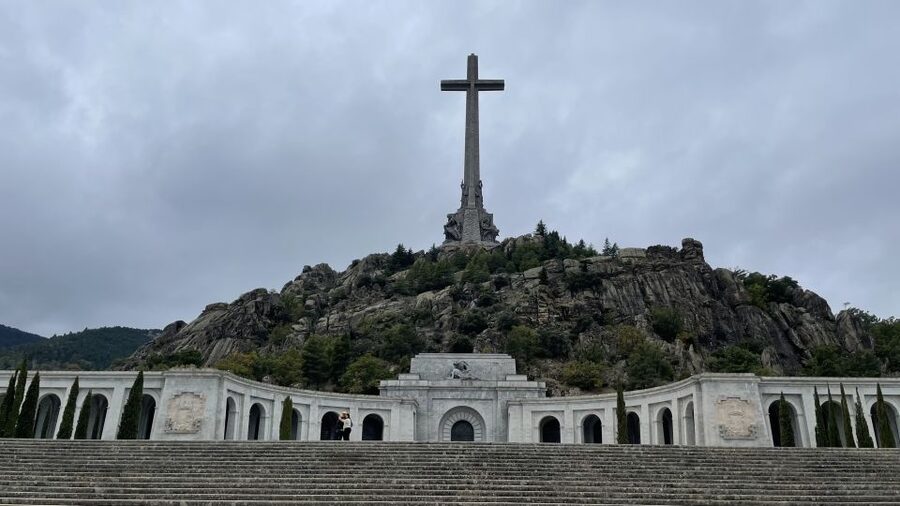 From Madrid: Escorial Monastery and the Valley of the Fallen - Why El Escorial makes a strong first stop