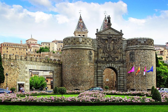 From Madrid: Gems of Andalusia 6-Day Sightseeing Tour - Day 3: Seville’s cathedral, Santa Cruz, and Plaza de España