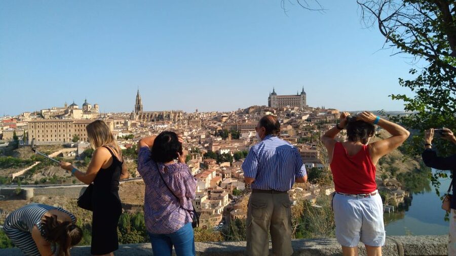 From Madrid: Guided Day Trip to Segovia and Toledo - Key points to know before booking