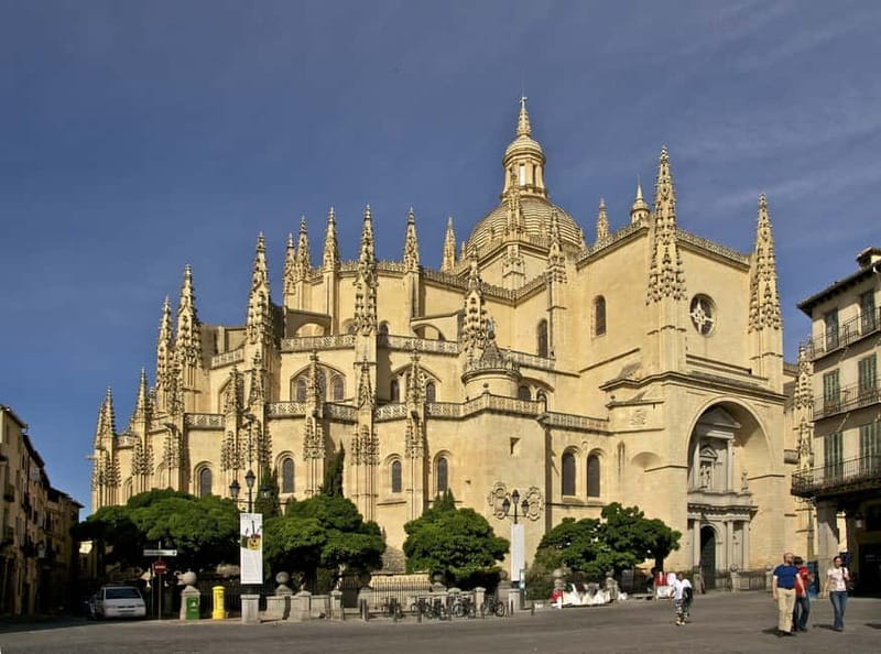 From Madrid: Segovia Guided Afternoon Tour - Plaza Mayor and the Cathedral exterior