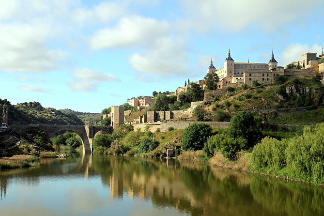 From Madrid: Segovia & Toledo with Alcazar and Cathedral - Getting to C. de Julio Camba, 13