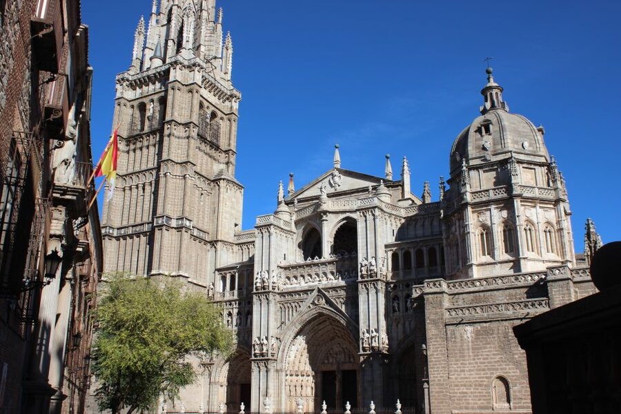 From Madrid: Toledo with 3 Monuments and Optional Cathedral - Four hours among Toledo’s medieval quarters
