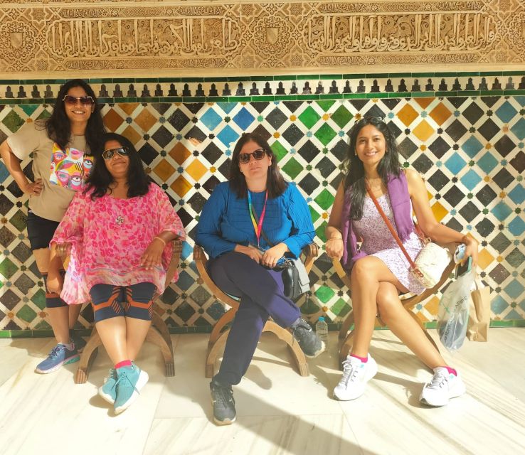 From Malaga: Alhambra Guided Tour with Entry Tickets - The 15-minute break and the pace of the day