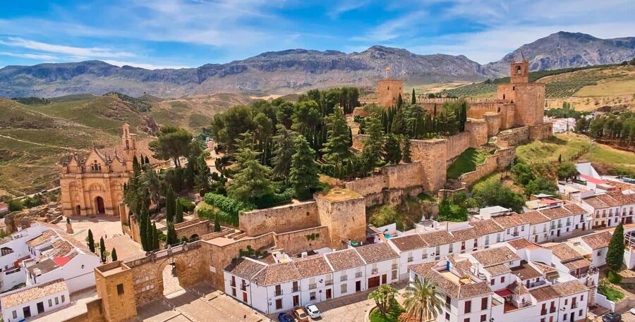 From Málaga: Caminito del Rey & Antequera: Dolmens and free time - Antequera’s upper town and Alcazaba