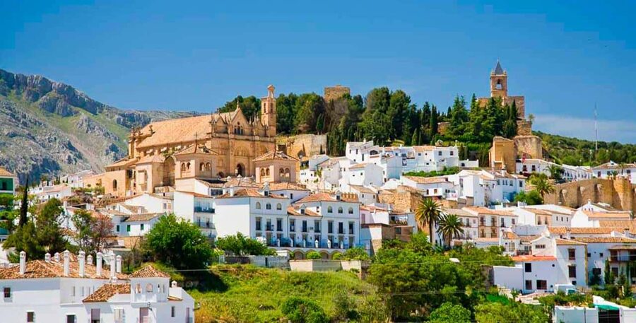From Málaga: Caminito del Rey & Antequera: Dolmens and free time - Two hours to eat and explore