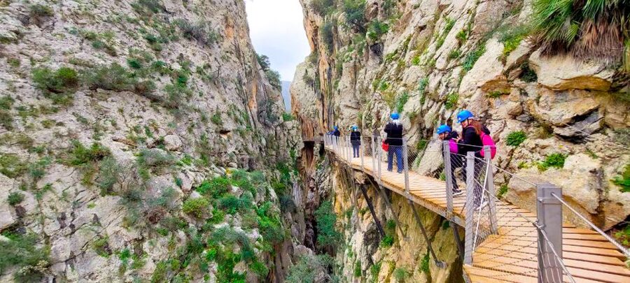 From Málaga: Caminito del Rey Guided Day Trip - The tunnel, helmet, and trail entrance