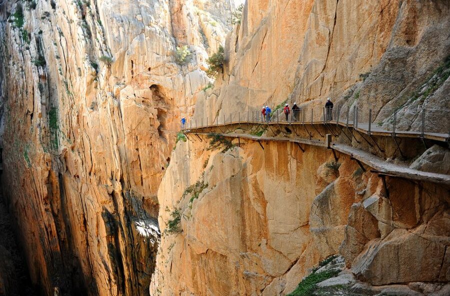 From Málaga: Caminito del Rey Small-Group Tour with Picnic - Meeting at Calle Cerezuela and leaving Málaga