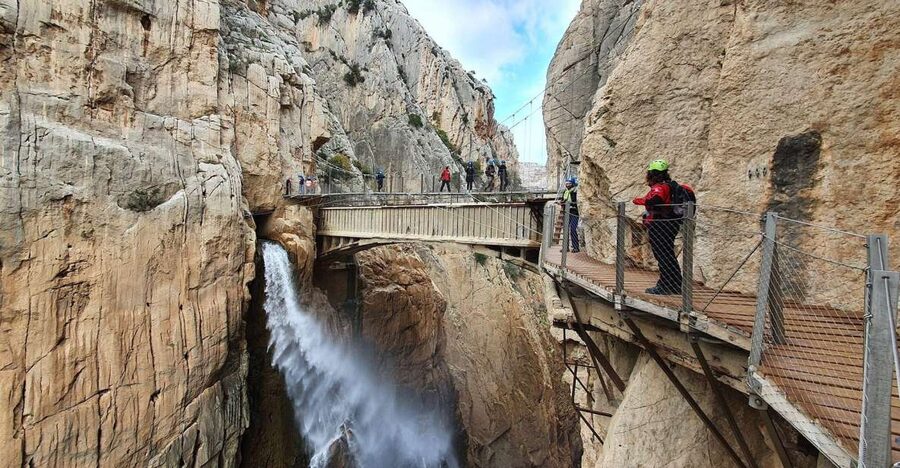 From Malaga: Caminito del Rey/White Village Tour & Tapas - Key points to know before booking
