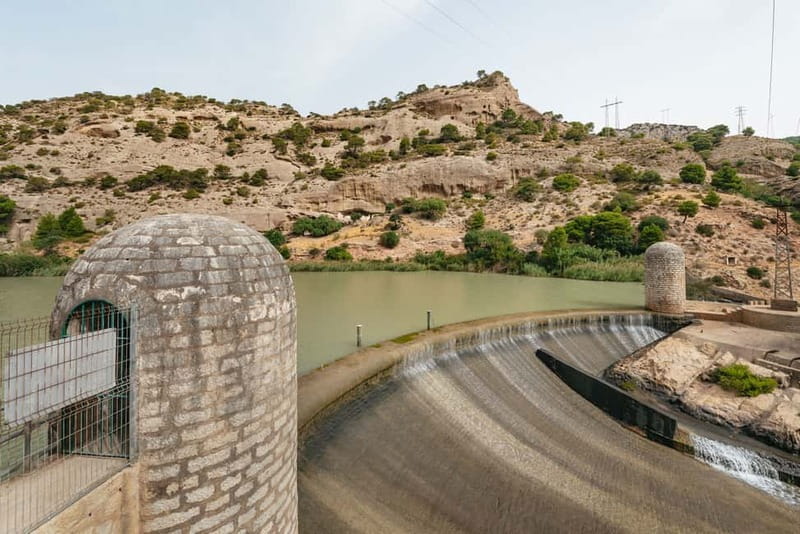 From Málaga & Costa del Sol: Caminito del Rey Guided Tour - Reaching the northern entrance