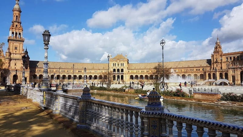From Malaga: Seville Day Trip with Real Alcázar Tickets - The three-hour coach ride to Seville