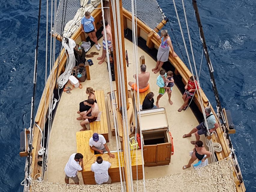 From Palamos: Scenic Boat Trip to Calella de Palafrugell - What the crew adds to the outing