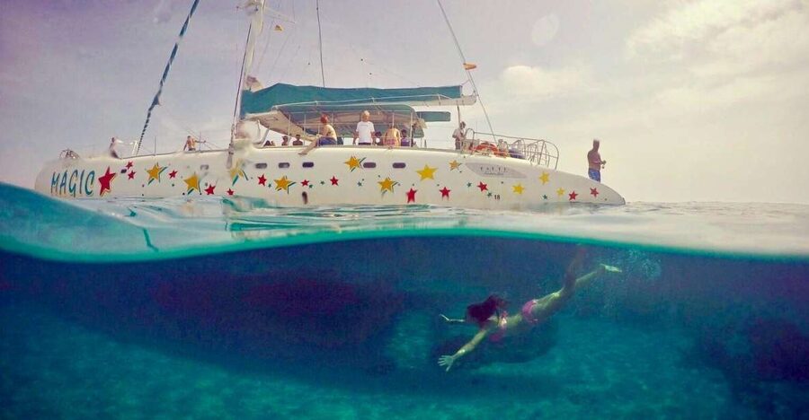 From Roses: Catamaran Cruise to Cap de Creus - Anchoring at Cala Bona or Cala Culip