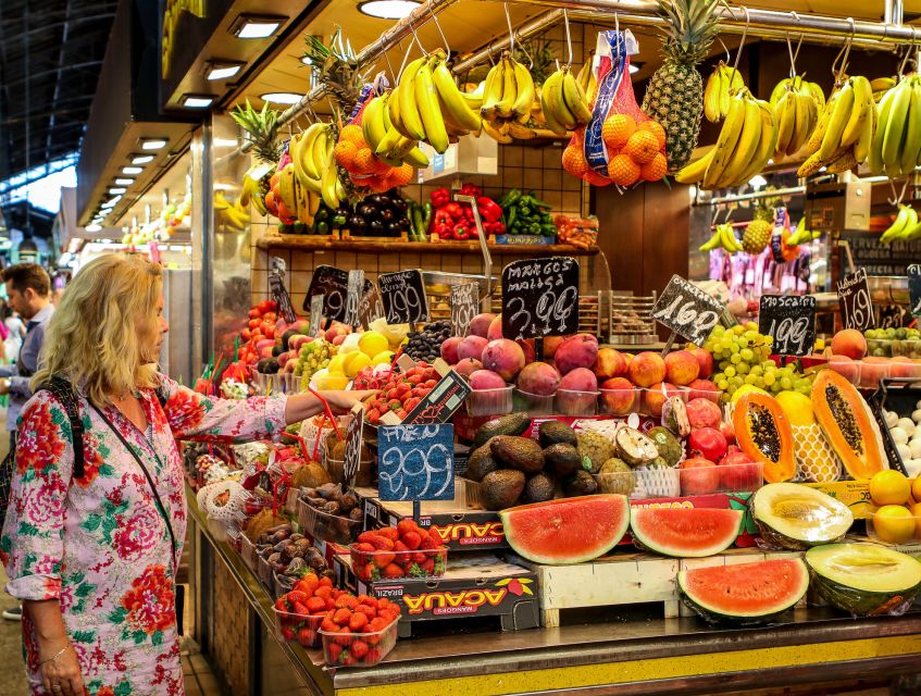 From Salou: Barcelona City Center Tour - La Boqueria for a quick food break
