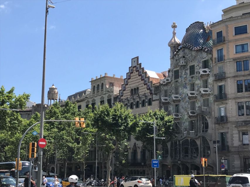 From Salou: Full Day Barcelona Panoramic Tour with Free Time - Key points at a glance