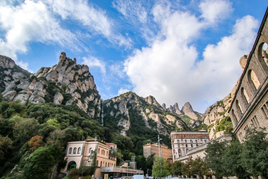 From Salou: Montserrat Monastery and Colonia Güell - The guide, transport, and pace of the day