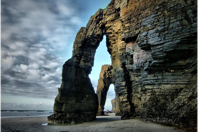 From Santiago: Lugo & Cathedrals Beach Guided Excursion - Cathedrals Beach at low tide