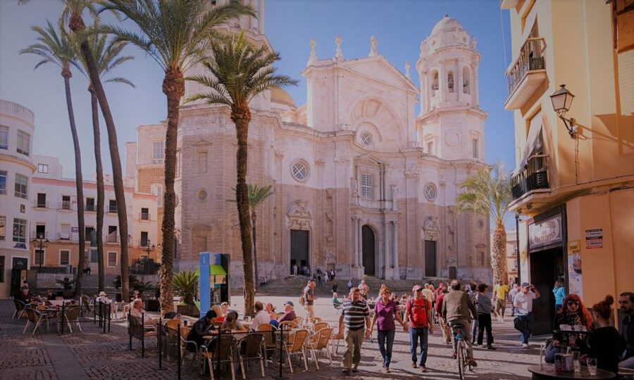 From Seville: Cadiz and Jerez de la Frontera Day Trip - Arriving in Cadiz for lunch and free time