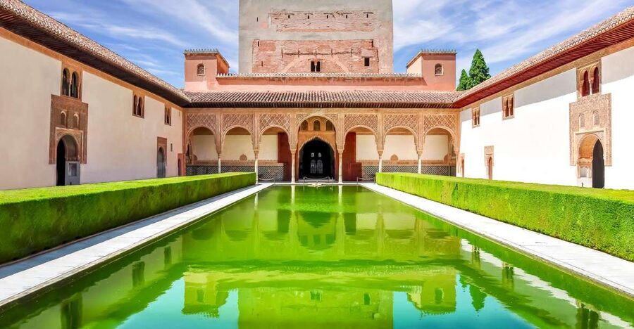From Seville: Granada & Alhambra Tour with Optional Ticket - The Albaicín: whitewashed lanes and Alhambra views