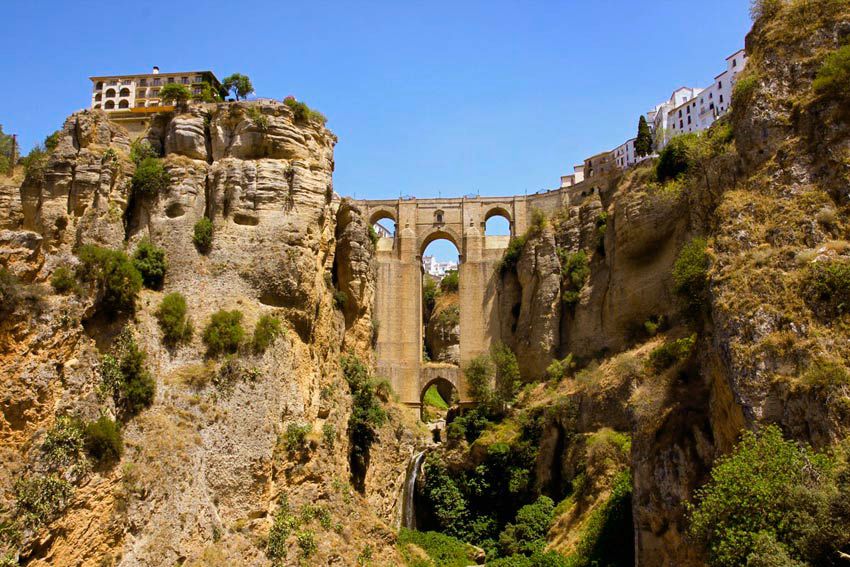 From Seville: White Villages and Ronda Full-Day Trip - The guide can make or break the schedule