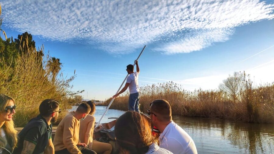 From Valencia: Albufera Day Trip with Boat Tour and Transfer - El Palmar, a fishing village on an island