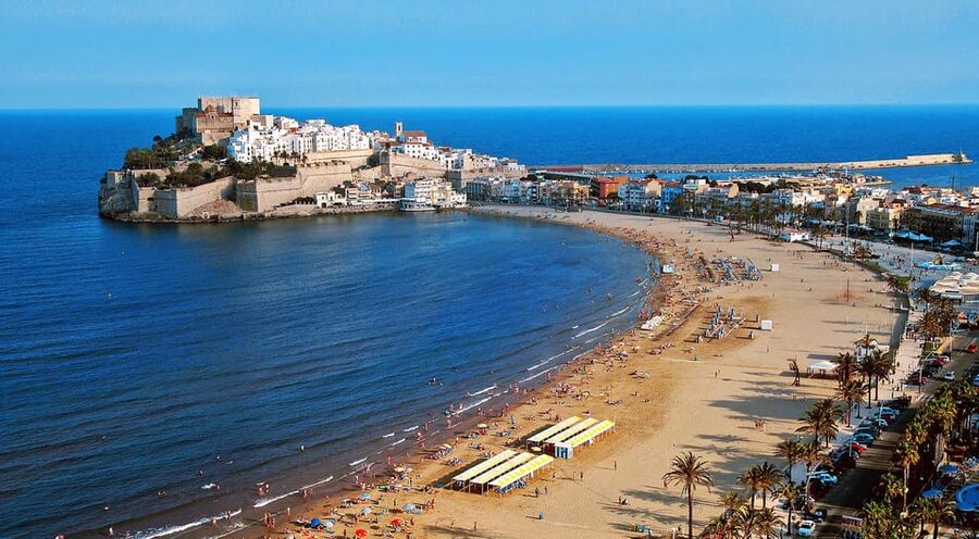 From Valencia: Peniscola Day tour, Game of Thrones - Free time for beaches, shops, and side streets