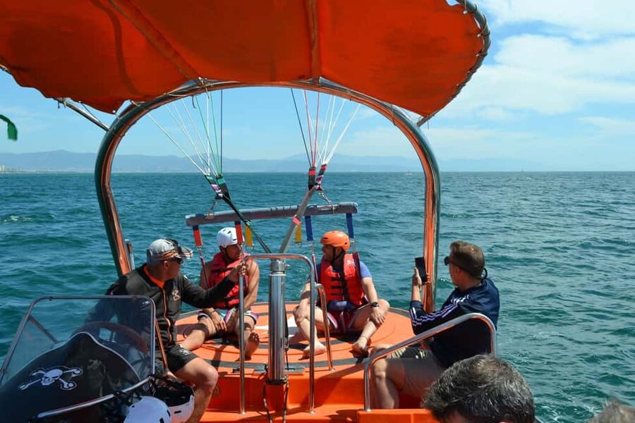 Fuengirola: Deluxe Parasailing Flight from Fuengirola Port - Coming back down without a beach landing