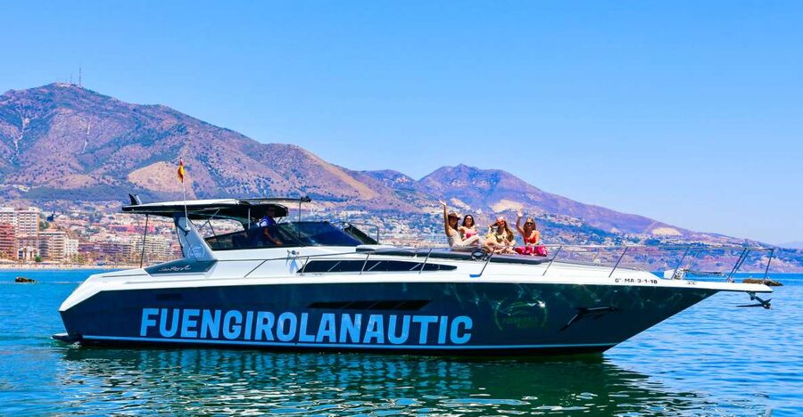 Fuengirola: Dolphin Watching by Yacht with Snacks and Drinks - Key points before you book
