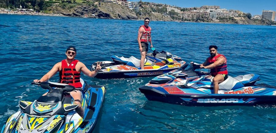 Fuengirola: Jet Ski Rental - Cruising past Fuengirola’s golden beaches