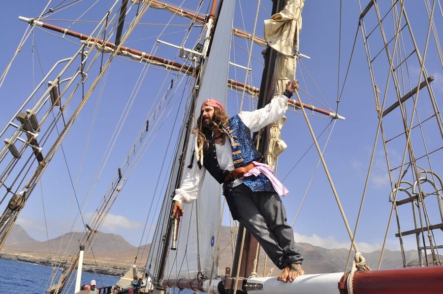 Fuerteventura: 4-Hour Pirate Sailing Adventure - Canarian lunch at sea