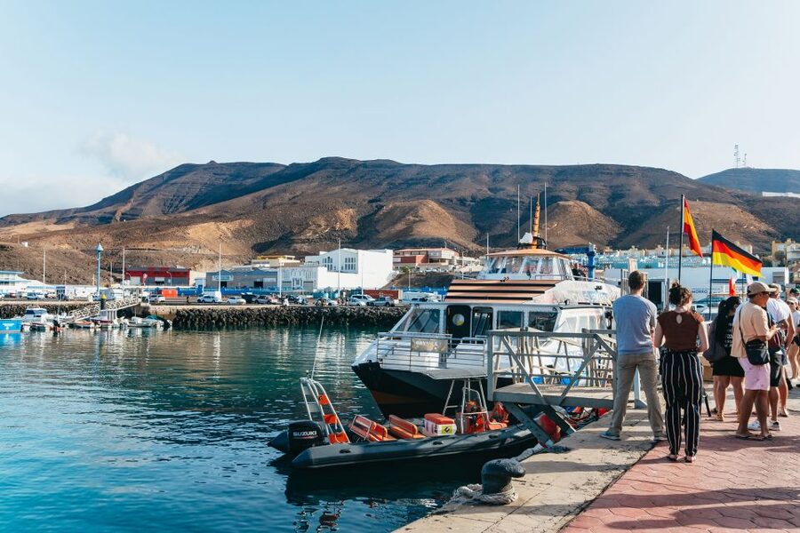Fuerteventura: Glass Bottom Boat Cruise with Lunch & Drinks - Leaving South Fuerteventura for Jandía Natural Park